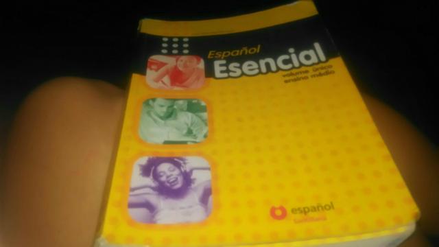 Livro español esencial
