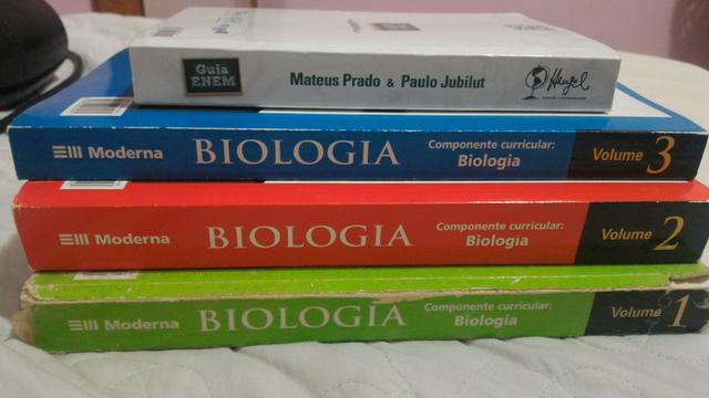 Livros biologia Amabis e Martho