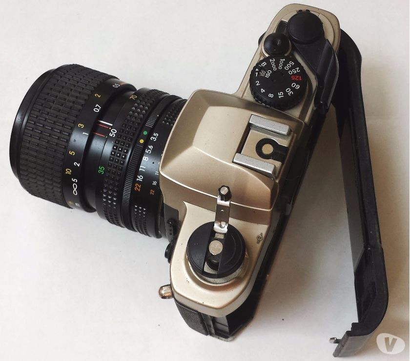 Maquina fotográfica Nikon FM10 analógica