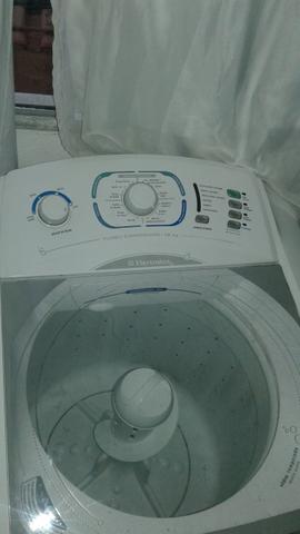 Máquina lavar 12 kg eletroclux
