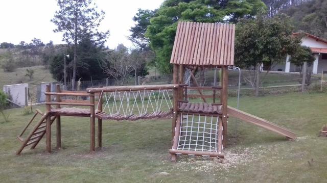 Playground de tronco madeira tratada