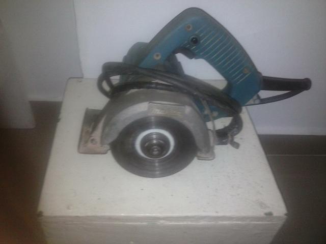 Serra Mármore (Makita)