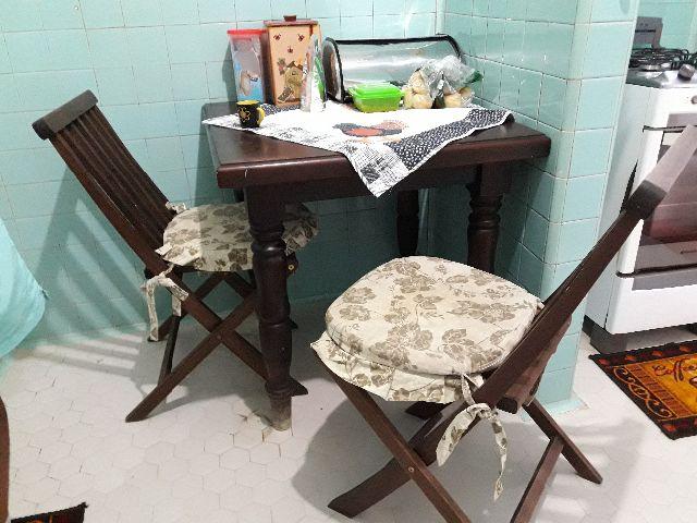 Mesa e 2 cadeiras