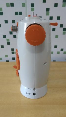 Máquina de costura steam Max nova