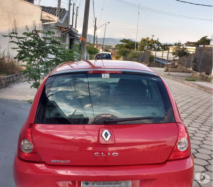 Renault Clio único dono troca moto biz