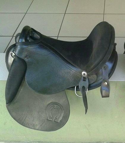 Sela para pista e passeio.