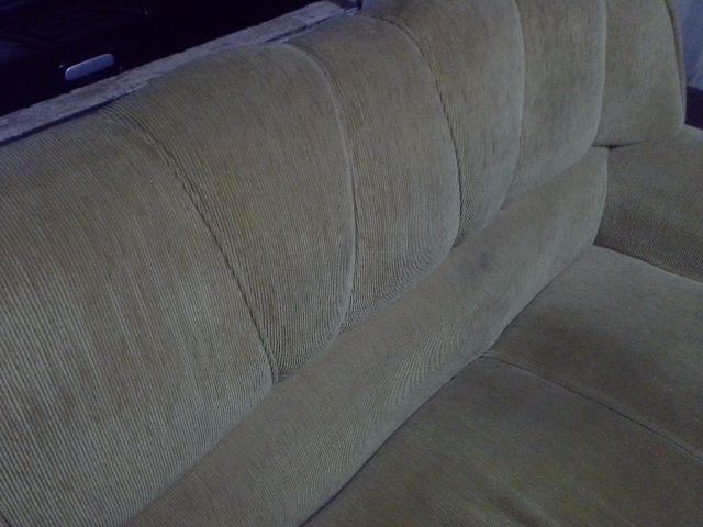 Sofa de 3 lugares em chinile 8 meses de uso perfeito ja