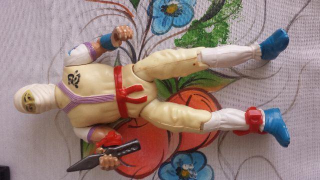 Boneco Dragão Branco