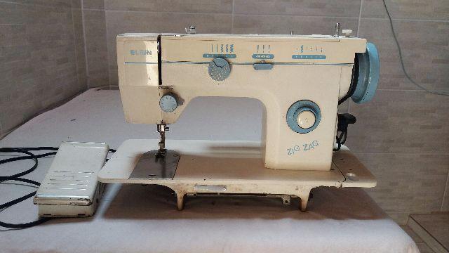 Maquina de costura Elgin
