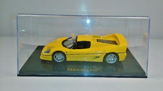Miniatura Ferrari F50 Amarela 1/43 Panini