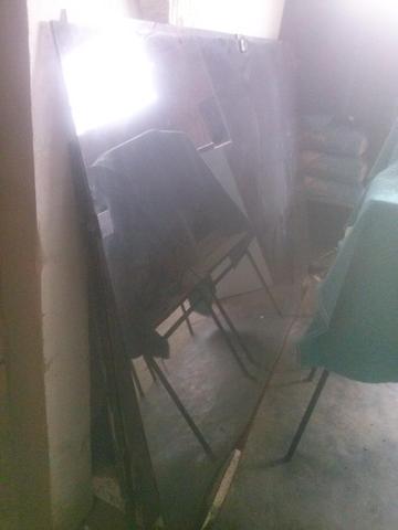 Porta de Vidro Fumê 2,0 m de altura por 1,3 m largura