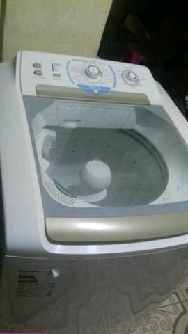 V/T Máquina de lavar Electrolux 12 kg