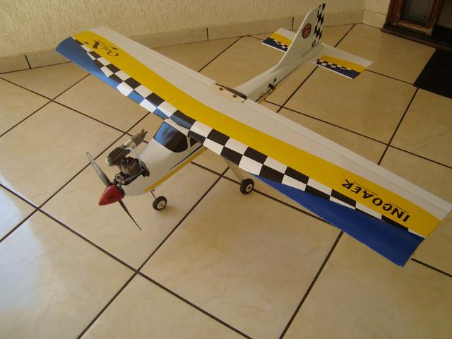 Aeromodelo ONIX da Incoaer com motor ASP 52 2T
