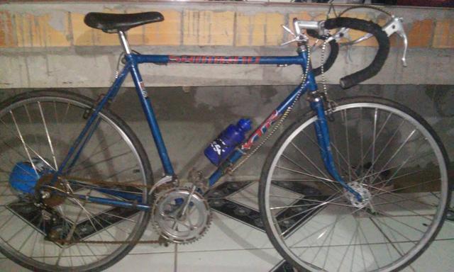 Bicicleta de corrida com tudo fucionando!