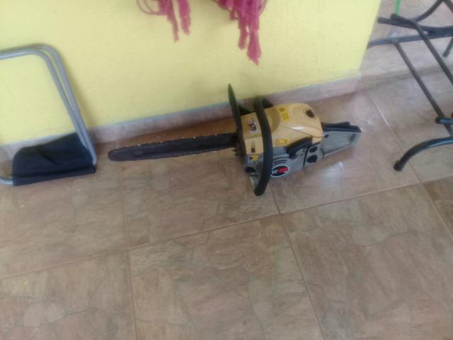 Motosserra só 450 reais