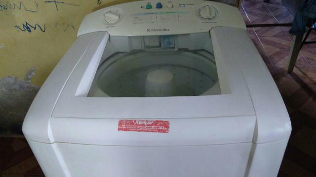 Máquina de lavar Electrolux 8 kilos turbo limpeza