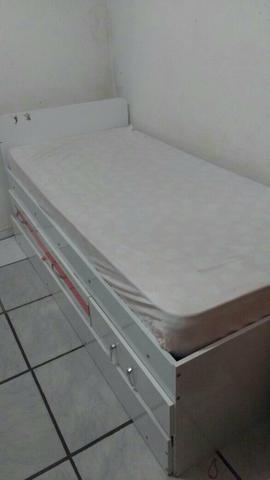 Vendo cama auxiliar com gavetas