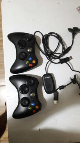 2 controles Xbox 360 originais, mais receptor usb para PC,