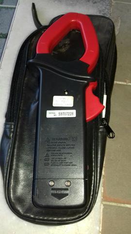 Alicate Amperímetro Icel