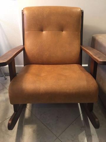 Cadeira de balanço vintage (couro)