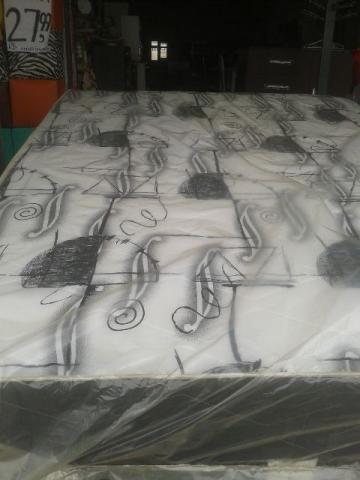 Cama box com colchão D20