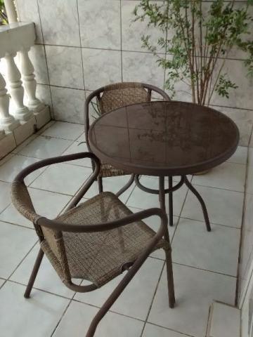 Mesa para varanda ou jardim