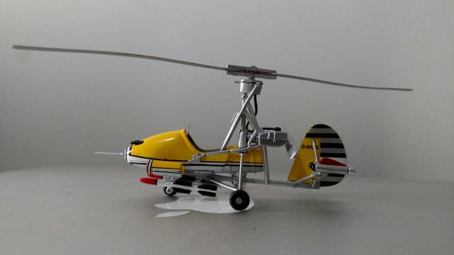 Miniatura Nellie Helicóptero James Bond Cars Eaglemoss