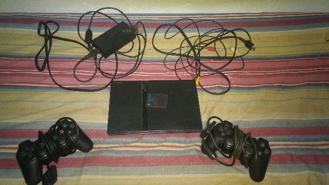 Playstation 2 Slim + 2 controles + Memory Card