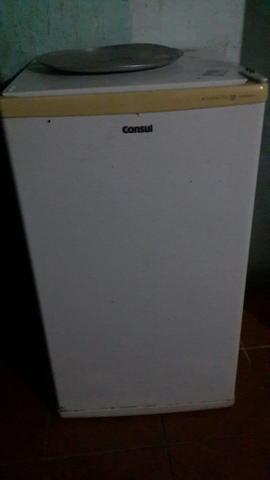 Vendo um Frigobar da Marca Cônsul funciona perfeitamente