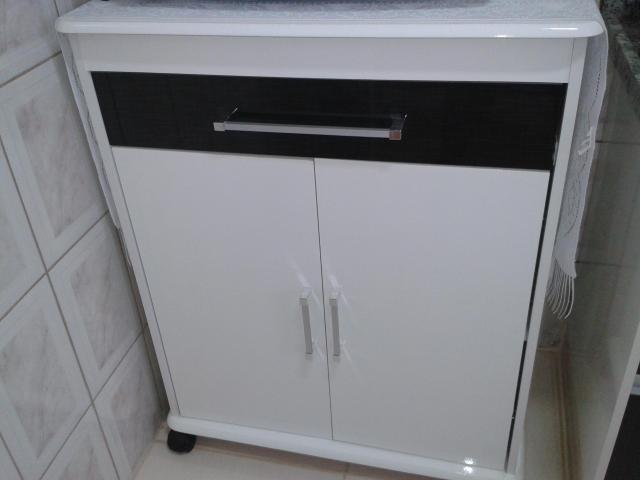 Armário Madeira Maciça/Fórmica - 2 portas - 1 gaveta -