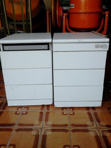 Armário com gavetas