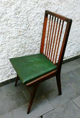 Cadeira Pés palito madeira maciça