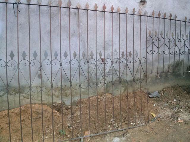 Grade de ferro externa usada