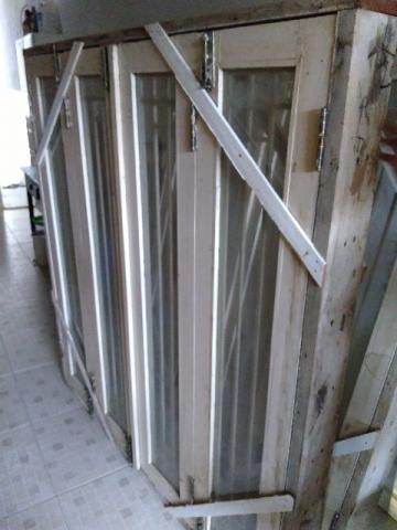 Janelas de madeira cedro