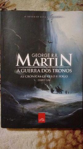 Livro Guerra dos Tronos:As crônicas de Gelo e Fogo