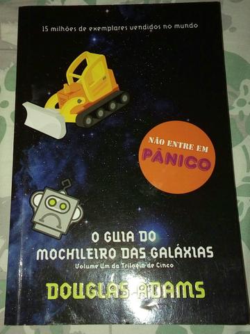 Livro "O guia do mochileiro das galáxias"