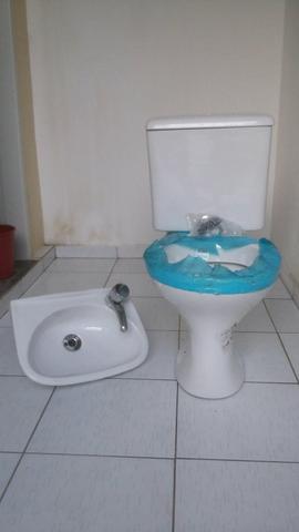 Vaso sanitário Celite + pia Deca