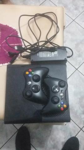 Vendo ou tróco Xbox 360 super slim