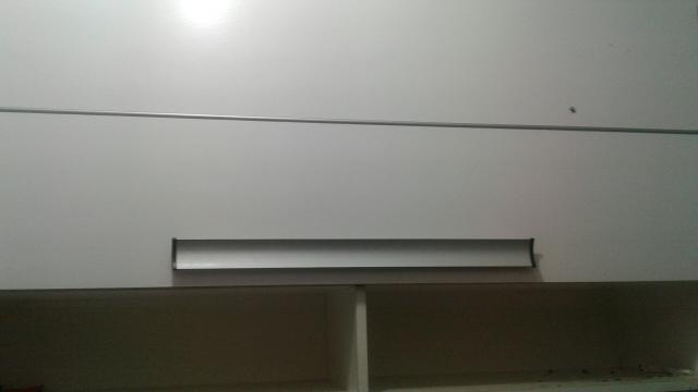 2 Armários Brancos de cozinha