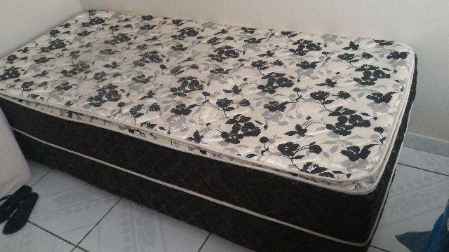 Cama box de molas