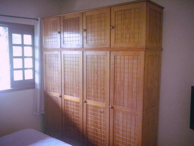 Guarda roupa - cama casal - criado mudo - madeira natural