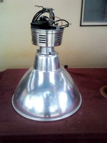 Holofote grande de aluminio