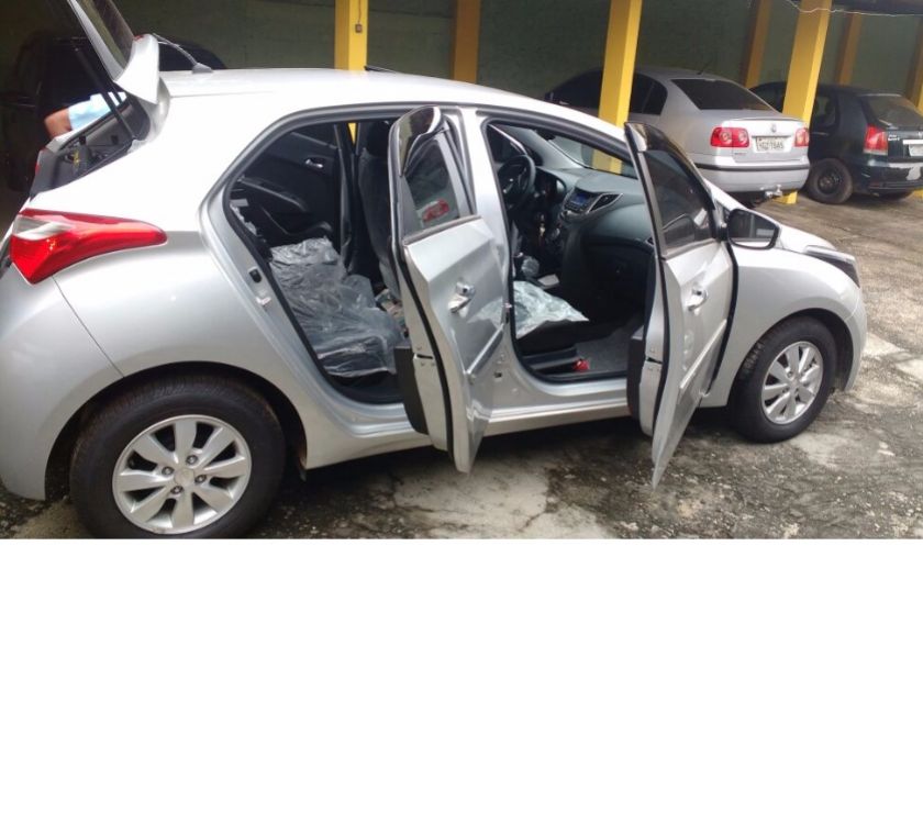Hyundai Hb Conf. Style 560km, quase-zero, completo