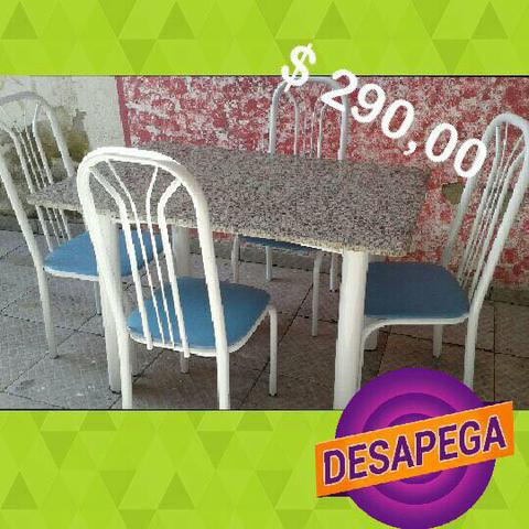 Mesa tampo de mármore com 4 cadeiras!!