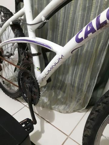Bicicleta feminina de alumínio Caloi Aro 26