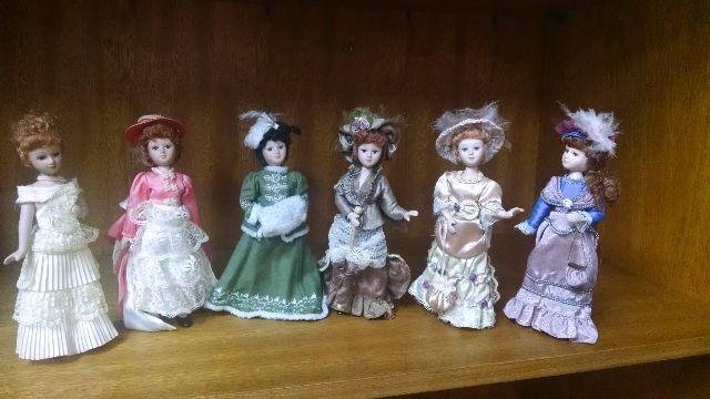 Bonecas de Porcelana "Damas de Época"