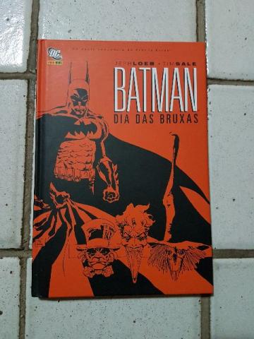 Livro HQ Batman Dia Das Bruxas Capa Dura Panini Novo