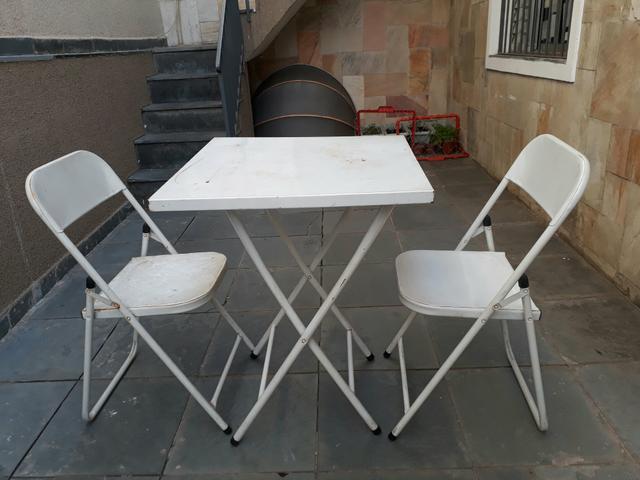 Mesa de Ferro + 2 cadeiras (usado)
