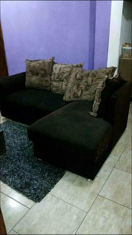 ABAIXOU! Sofá com chaise de 799 por 630