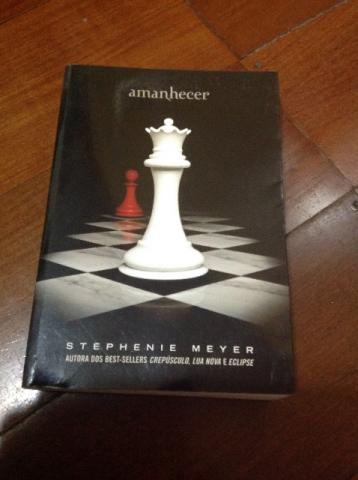 Amanhecer - Stephenie Meyer em ótimo estado